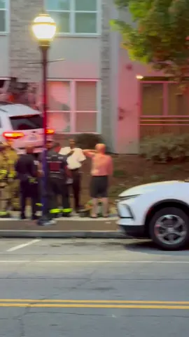 Hood Anchor Ye reporting live from Lindbergh car went thru building 