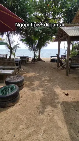 Tempat ngopi wenak di pinggir pantai #pantaibondojepara #pantaipasirputih 