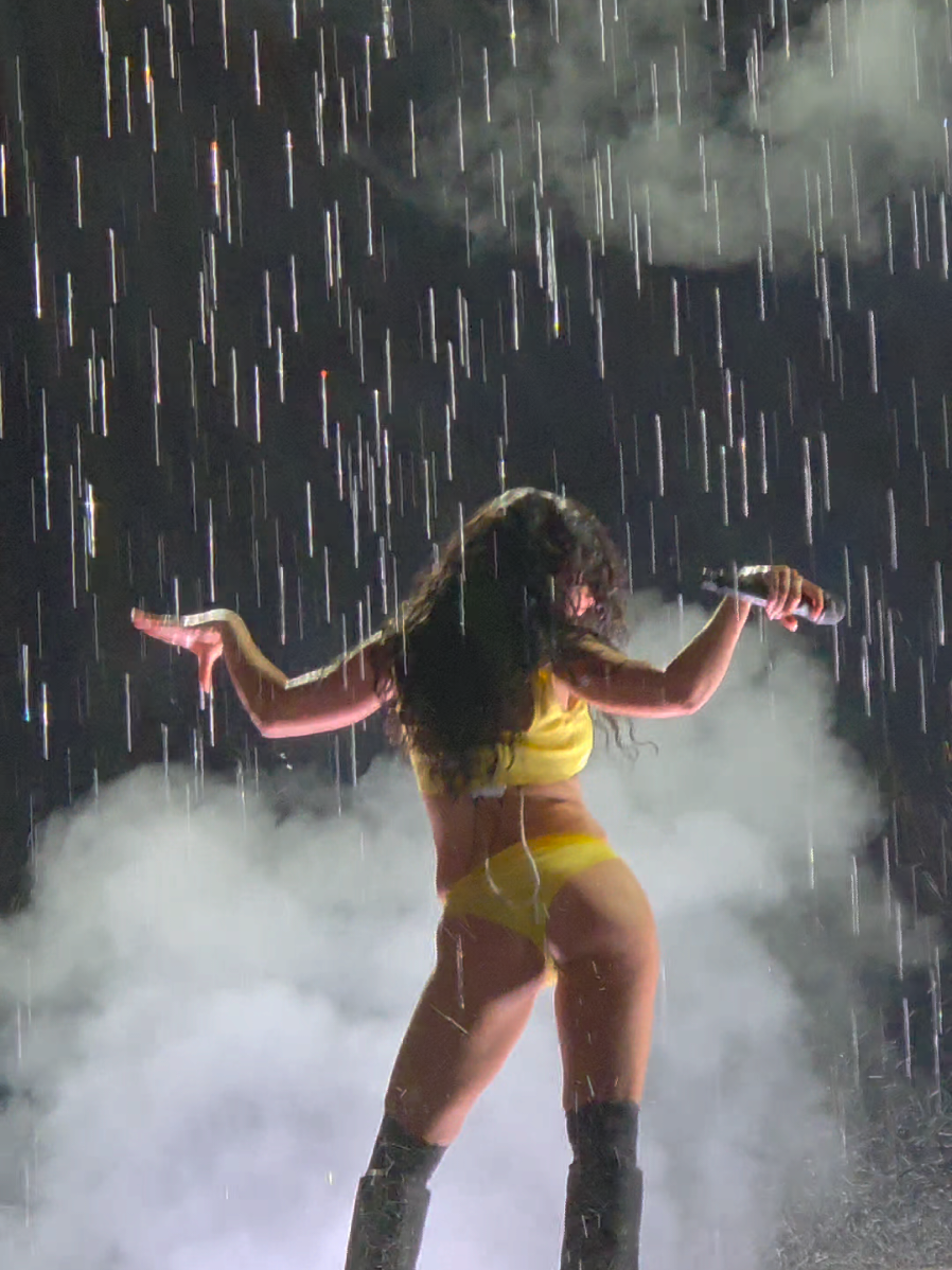 Charli baby, i adore you! You are breathtaking! Forever your angel! 😇💚 @Charli XCX @szigetofficial #charlixcx #sziget #budapest #hungary #brat #brattour #track10 #music #festival #Love 
