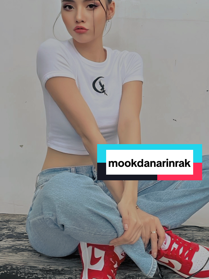 sisakan satu dong 😍😋#mookdanarinrak #queenasian55 #artistailand #fypシ゚ #foryoupage 