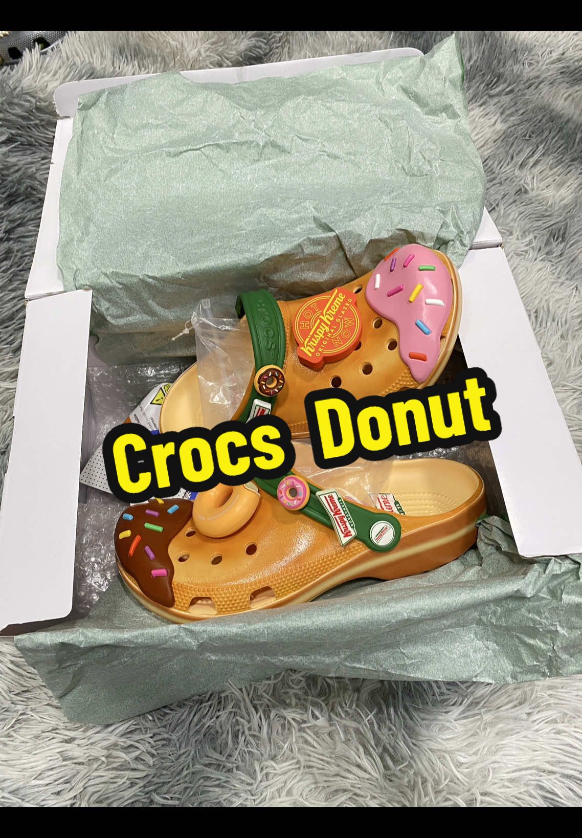Crocs x Krispy Kreme - Bánh donuts thơm ngon mời cả nhà nha 😋😋 #crocs #crocs4life #crocskrispykreme #xuhuong #fyb 