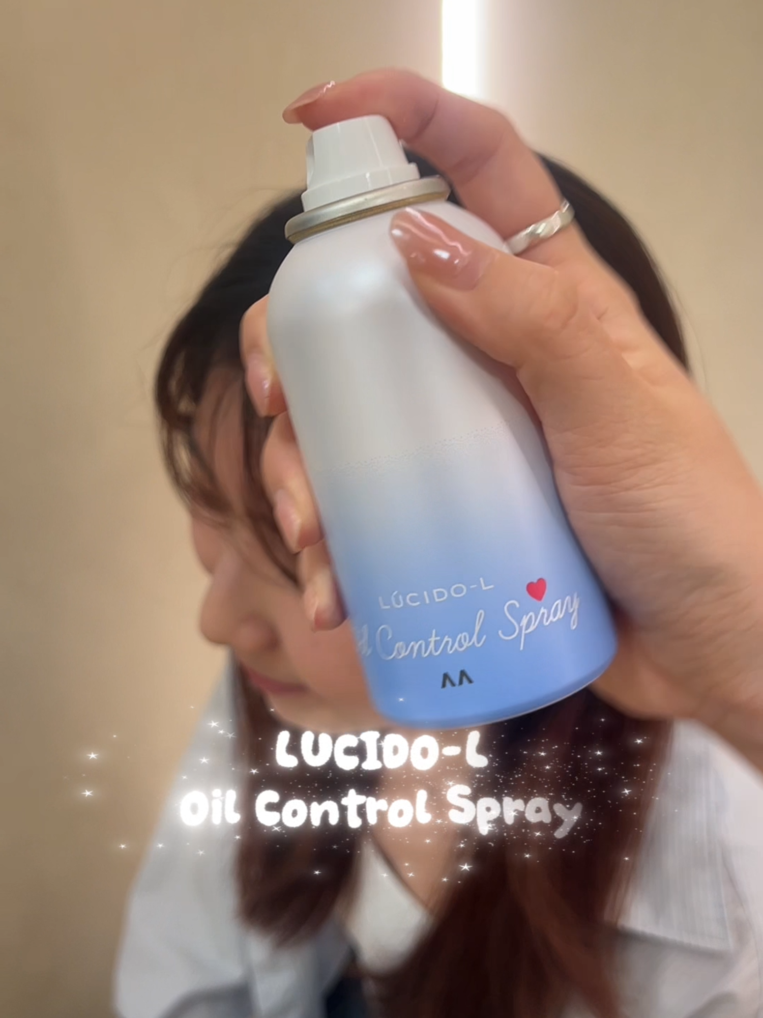 White residue? Not a chance with our LUCIDO-L's Oil Control Spray ✨   Just spray, massage in & done!  Fresh hair, zero white marks ✔️   Available in Savon, Clear Fruity and Herbal Freesia scent 🤍 #LUCIDOLSG #LCLOilControlSpray #LCLOilControlSprayIcyCool  #TameThatTropicalFrizz