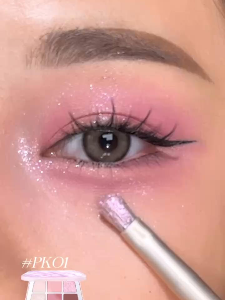 Warna shimmer dan glitter keren banget! Satu palet untuk berbagai efek makeup~ #focallure #focallurebeauty #focallurebeautyshow #eyeshadowpalette #eyeshadow