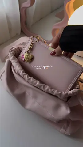this pink wallet is top tier 🎀💫 #wallet #walletforwomen #pinkwallet #wallettok #fyp 