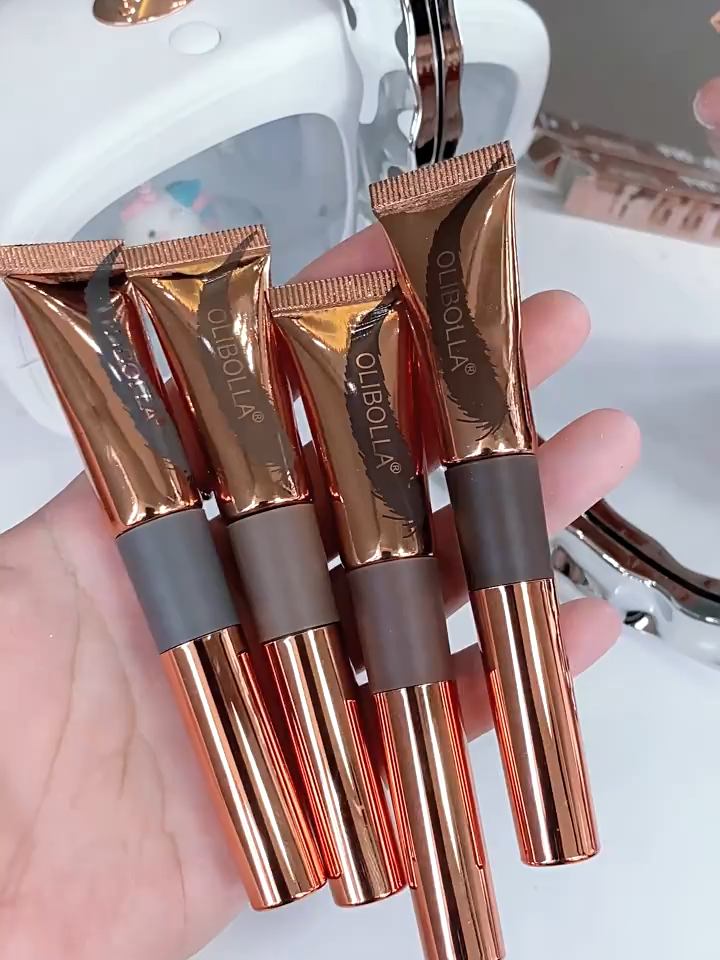 #OLIBOLLA 💁‍♀️ OLIBOLLA Peel-Off Eyebrow Tint Gel — Natural color that lasts for days with a single application. Peel-Off Tint – Apply, peel, and enjoy naturally tinted brows Waterproof & Sweat-Resistant – Stays put without fading Long-Lasting Hold – Shapes and sets brows in place Natural Color Payoff – Suitable for various brow shades Wholesale Offer – MOQ: 12 pcs, ready stock available Worldwide Shipping – Multiple delivery options available 📦 Packaging: Individually sealed / Custom logo available 📍 MOQ: 12 pcs 🌍 Shipping: DHL, EMS, Epacket, Special Line, etc. #彩妆批发 #化妆品批发 #跨境电商 #海外彩妆批发#MakeupWholesale #CosmeticsWholesale #LipMakeupWholesale #BeautyBusiness #wholesalecosmeticstore #唇部彩妆批发