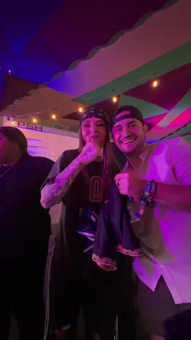 Está más fácil ganar el parley soñador de @CalienteSports que ganarle una a mi morra 😀 #masaccionmasdiversion 