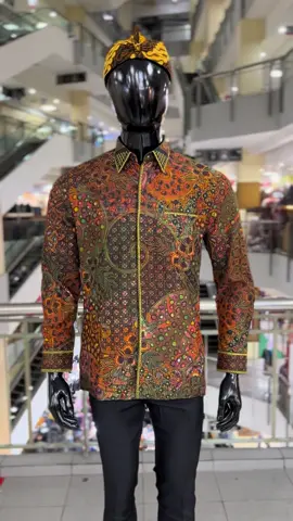 batik smok bordir berhan katun berlapiskan trikot wafer dangan kualitas premium menjadi lebih keren dan berwibawa #BatikKantoran #batikpremium #batikkekinian #batikpria #batikkerja 