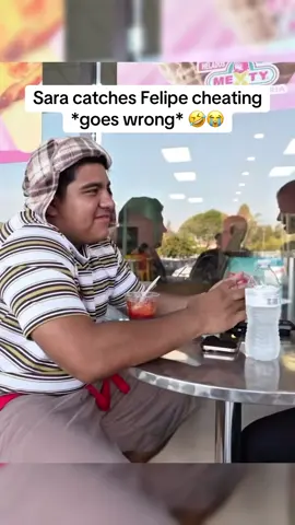 No way Sara caught Felipe on a date with another girl 😭#fypシ゚viral #fypシ #foryoupage #fyp #tiktokscenestealercontest 