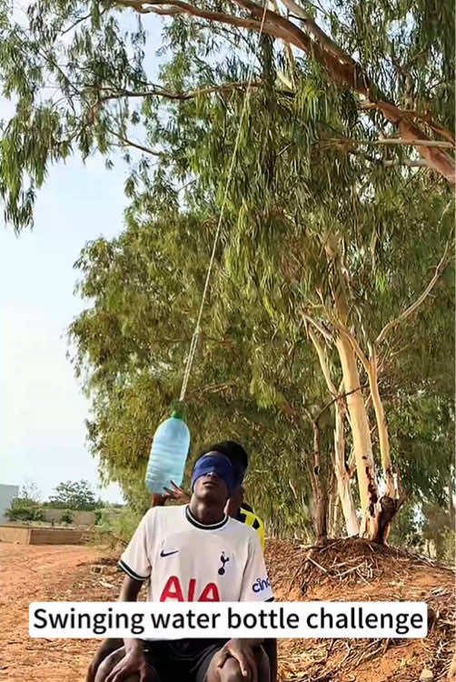 Swinging water bottle challenge 🤣🤣#tiktok #fypシ #foryou #funny #funnyvideos #hhh #haha #prank #funnymoments #funnyprank 