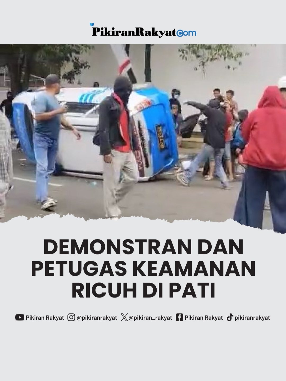 Demonstran dan petugas keamanan terlibat bentrok di depan Kantor Bupati dan DPRD Pati pada Rabu, 13 Agustus 2025. Mereka mendesak agar Bupati Pati, Sudewo turun dari jabatannya buntut dari kontroversinya menaikkan pajak dan menantang demonstran. . Akibat kericuhan tersebut, polisi pun menembakkan gas air mata untuk memukul mundur para demonstran. . Abdul Rosyid/Portal Pati . #Pati #Ricuh #Demo #Sudewo