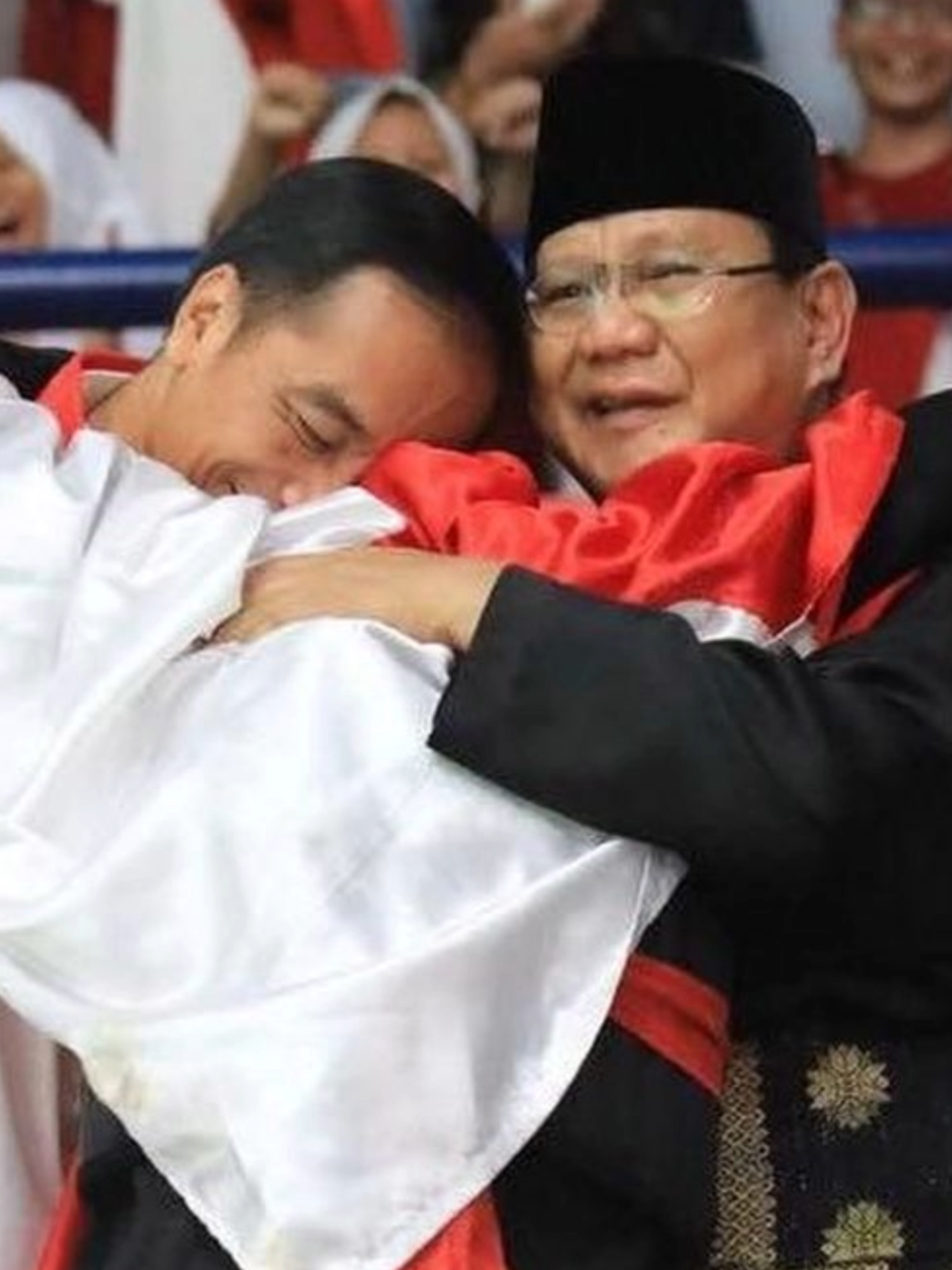 Jokowi Tegaskan Hubungannya dengan Presiden Prabowo Masih Solid. #jurnalmerahputih #Prabowo #Jokowi #Indonesia #MerahPutih
