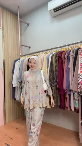 MOTIF MIAWW NYAA gemeshh kann cuss joinn livee 💃🏻🫶🏻#oneset 