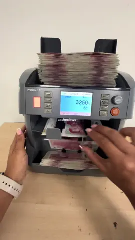 £50 notes are the prettiest 🫦#creatorsearchinsights #ForYou #cashasmr #fyp 