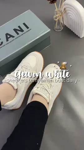 Secakep ituuu🥹🤏🏻🤏🏻#sepatu #sepatuwanita #sneakerscasual #cani #fyppppppppppppppppppppppp 