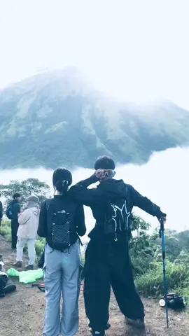 ❤️‍🩹@melaaa #fypage #bucin #gunungkembang 