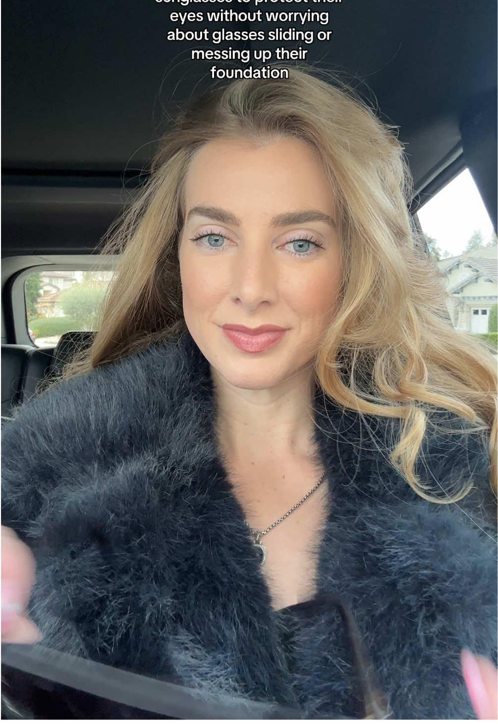 Protect those retinas. Your health is more important than beauty… but this hack will help you protect both 😎  #beautyhacks #prettybritty #makeupprotectors #fashion #sunglasses