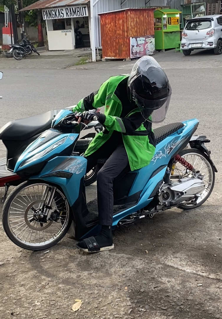 gojek recing anjaiii #vario @Uncle 