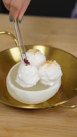 KELAPA IMPLAN🤣 awal2 pas liat aku langsung kepikiran enak kali ya makannya pake ice cream kelapa yang super sehat karena cuma di bekuin dan kita masukin ke dalem Master Slow Juicer @Oxone Official 🫶🏻 selain bisa bikin jus dan segala jenis susu kacang, kita juga dapet saringan buat bikin sorbet🫶🏻 jadi ga perlu mesin ice cream lg buat bikin sorbet dr buah2ab beku! MUST HAVE ITEM🫶🏻 sekali kalian punya Juicer pasti kepake! Jangan mkir bakal kepake atau ga dlu wkwkw