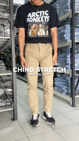 Kalian tau ga? kalau Celana Chino ini Fleksible bisa dipake bergerak kaya gimanapun! Langsung check keranjang kuning 🛒 #bapin #chino #celanachino #chinooriginal 