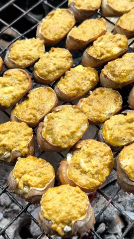 ฤดูฝนทีไร สิ่งที่เฝ้าก็คือ เมนู อ่องมันปูฝีมือคุณแม่ค่ะ เวลาฝนตกกลิ่นไอดินผสมกับกลิ่นอ่องมันปูหอมฟุ้งทั่วบ้าน 💓🥰 #อ่องมันปู #อ่องปู๋ #ปูนา #อาหารเหนือ #อาหารทําเอง 