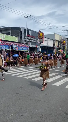 karnaval tingkat SMP HUT RI ke-80 Tahun  di Biak Papua  #biakpapua #hutri #hutri80 #timurpride #papuapride 