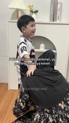 Ibunya dasteran, anaknya mengkalcer sejak dini🤏🏻 #fyp #outfitanakkece #skenaoutfit #jerseyanak #ootdanakcowok 