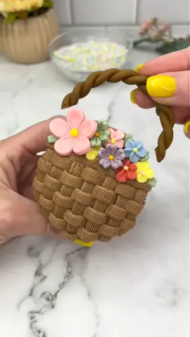 A wooden purse-themed cupcake is a charming treat decorated to resemble a stylish wooden handbag, with intricate edible details and a rustic, elegant vibe. #wooden #purse #flowers #cupcake #themed #trending #foryou #viralvideo 