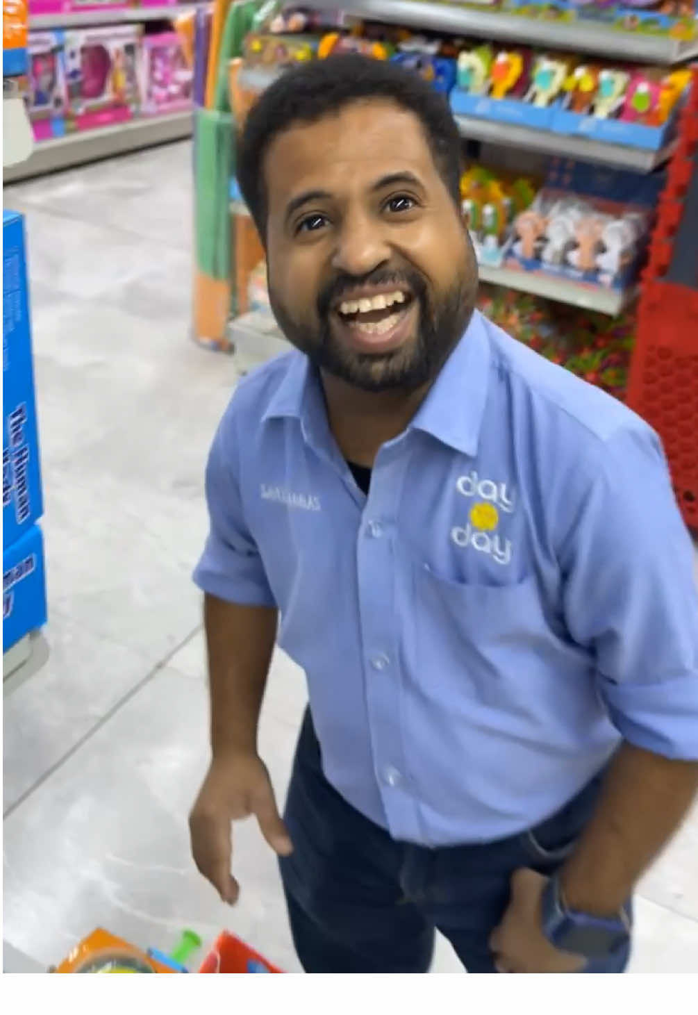 يعشيني🤣