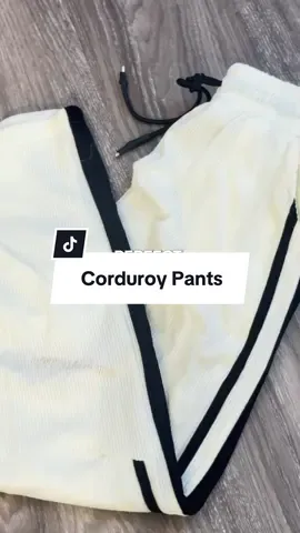 akhirnya nemu celana corduroy yang ga bikin gerah😍#classicstyle #OOTD #timelessfashion #corduroy #jejucollection #socialbread