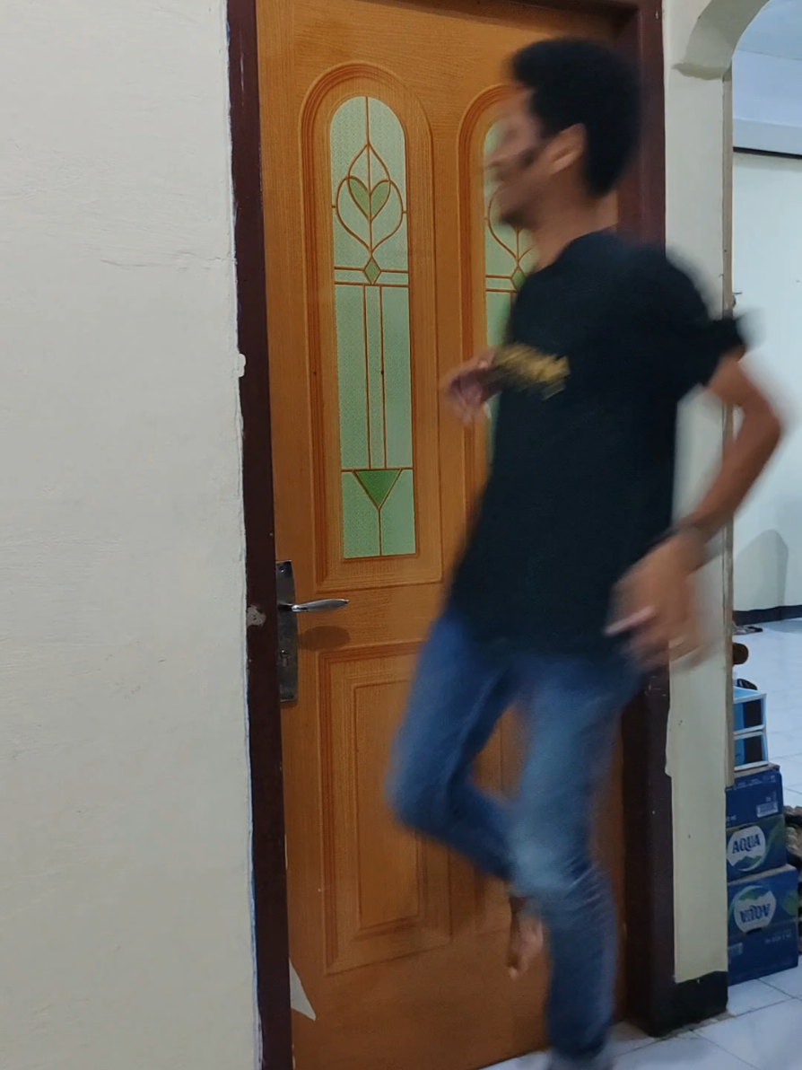 ketika omk bestie deng pastor paroki @Komsos Paroki Faan 