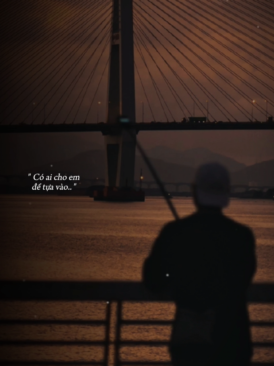 Có ai cho em mượn bờ vai...!#nhachaymoingay #nhactamtrang #tamtrang 