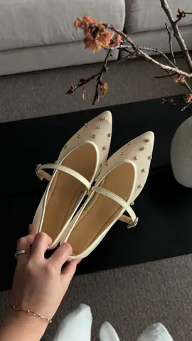 Giày lưới đính đá xinh sang chảnh  ✨🫶🏻 #tieutieuofficia #unbox #review 