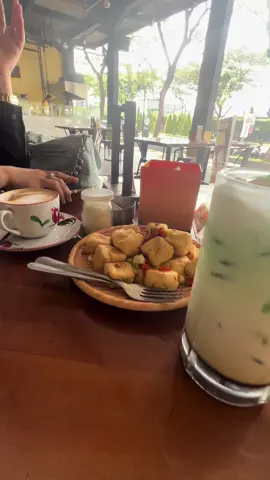 Ngopi sore with bestieku☕️☕️