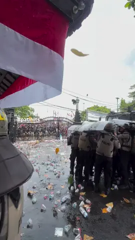 demo bupati pati kisruh #persiapan #pengamanan #demo #pati #jateng #jatenggayeng #jatenghits #jatengpride #patijawatengah #patijawatenggah #brimob #poldajateng #jateng24jam #polisi #polsek 