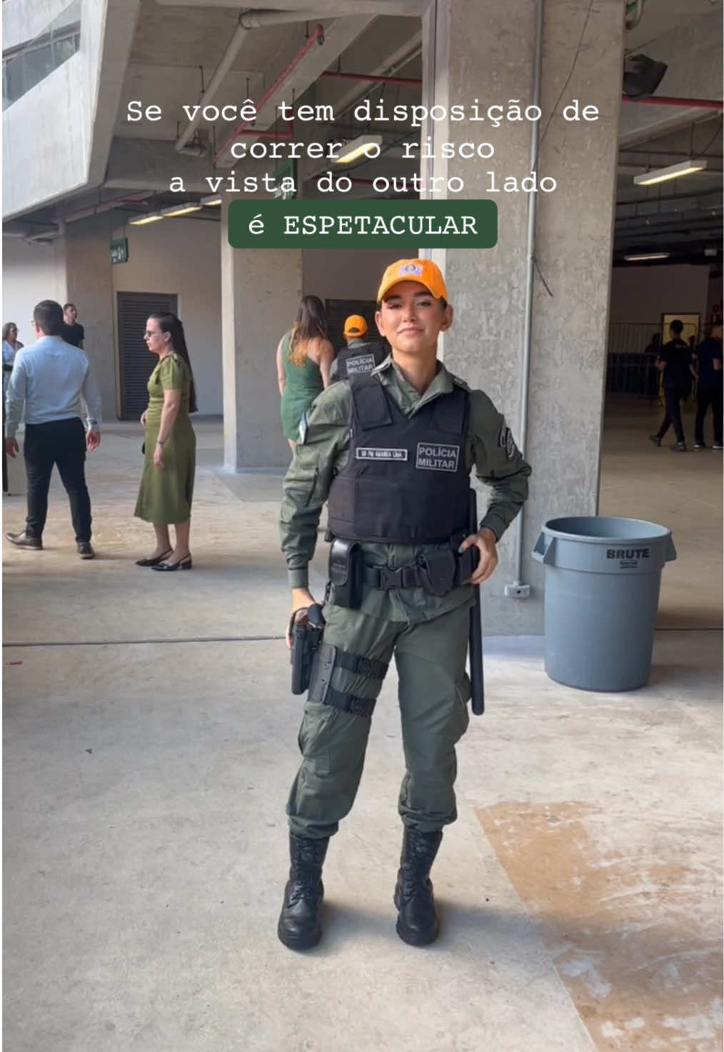 Nada detém a inexorável marcha do tempo 👮🏻‍♀️🚨 #pfem #cfhppmpe #pmpe #military 
