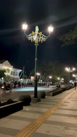 Sekarang malamnya kendari🥰#kendarisulawesitenggara #mtqkendari #malam #suasanamalam 
