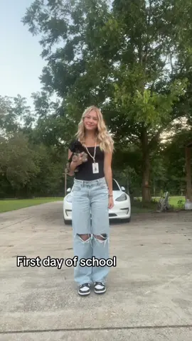 #firstdayofschool #freshman #makemefamous #likeituppp #getmefamous 