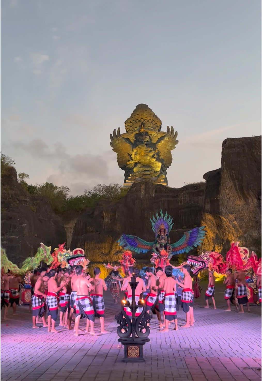 Kecak in GWK - again ☺️✨ #gwk #bali #explorebali 