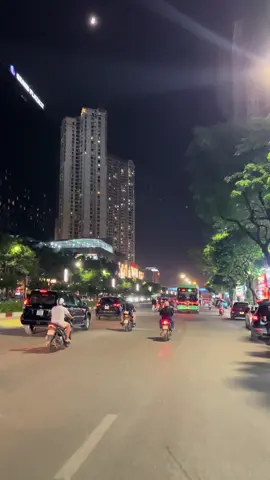 Nghe nhạc buồn nhưng các bạn phải thật vui lên nhé 🤭🤭🤭 #dexuattiktok  #xuhuongtiktok  #hanoichiuchiu  #nhachaymoingay 