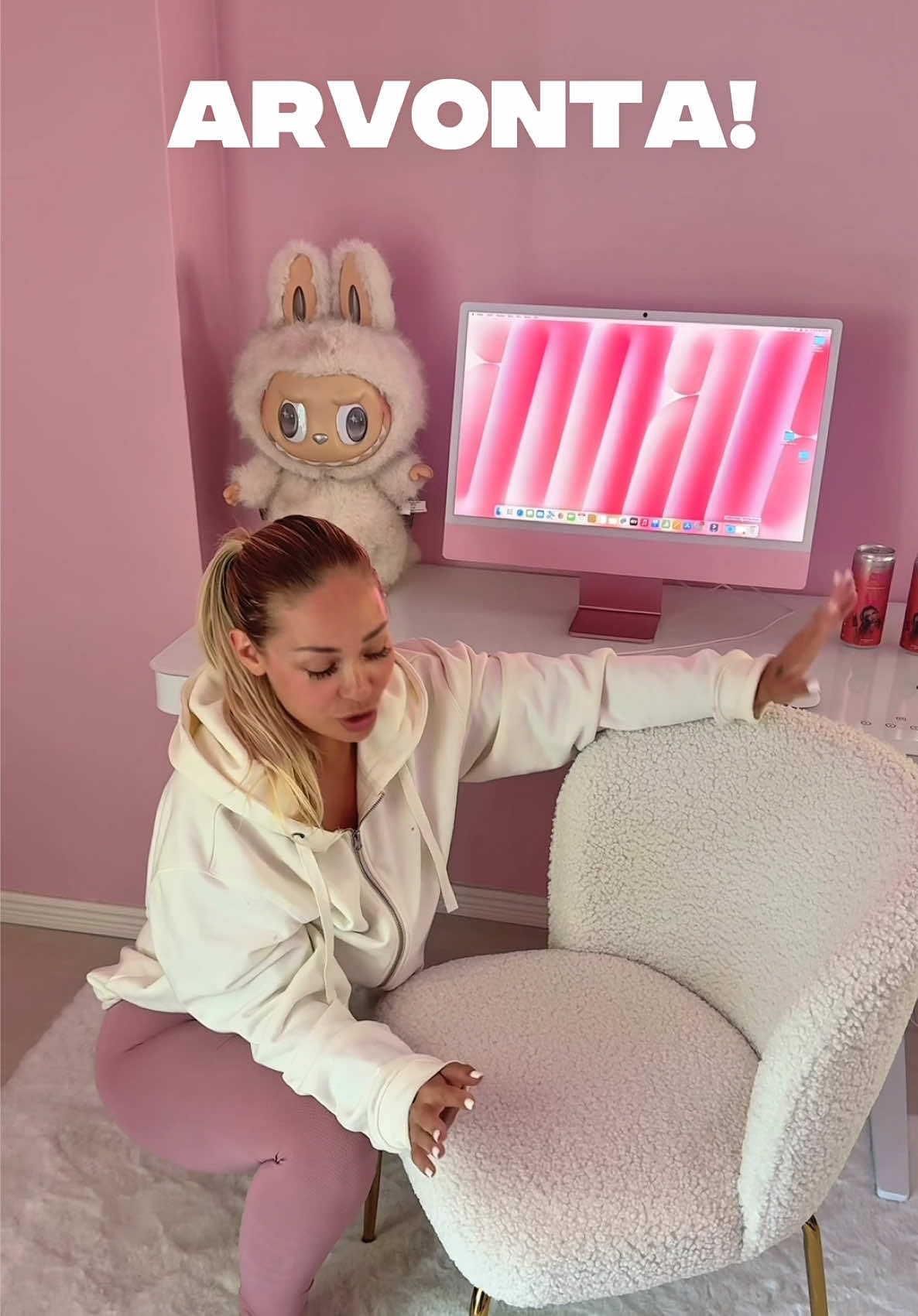 Back to school arvonta! 👩‍💻Tällä kertaa Kaluste Duo haluaa ilahduttaa 1 seuraajaa meidän täällä TikTokissa  sekä 1 seuraajaa Instagramissa tällä ihanalla Teddy tuolilla jonka arvo on 195€! 🤍  Eli yhteensä arvotaan 2 tuolia! Osallistut seuraamalla meitä, tykkää videosta ja tägää kaveri 🫰Tuplaa mahikset voittaa ja käy osallistuu myös Instagramissa arvontaan! Arvonta päättyy 20.8 klo 18:00 jonka jälkeen päivitetään voittaja tänne 🤍 Facebook ei olla osallisena arvontaan. #kalusteduo #huonekaluliike #arvonta