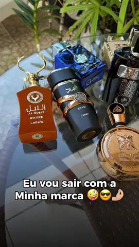 🎶 “Eu vou sair com a minha marca” 🤪😎🤌🏼 Com ele não tem como passar despercebido… Attar Al Wesal – Al Wataniah! 💥 Fragrância marcante, envolvente e cheia de presença — aquele cheiro que deixa sua assinatura por onde passa. 🔥 Disponível agora: ✔ Lacrado 100ml – R$ 249,90 ✔ Decant 5ml – R$ 44,90 ✔ Decant 10ml – R$ 74,90 📦 Pronta entrega em João Pessoa/PB 🚚 Envio imediato para todo o Brasil via Correios #AttarAlWesal #LattafaFragrances #PerfumeMarcante #HenriqueStoreJP #PerfumeDeImpacto