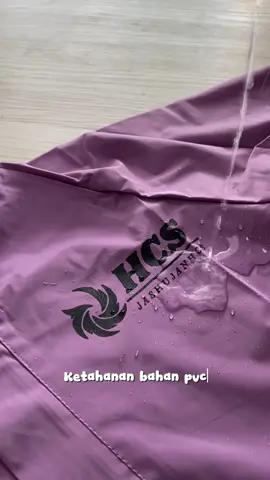 Material jas hujan HCS sudah menggunakan bahan premium karet pvc yang elastis, anti air, dan tidak mudah koyak. 😍🫶🏻 #jashujan #jashujanmurahberkualitas #jashujanpremium #jashujanhcs #jashujanpastel 