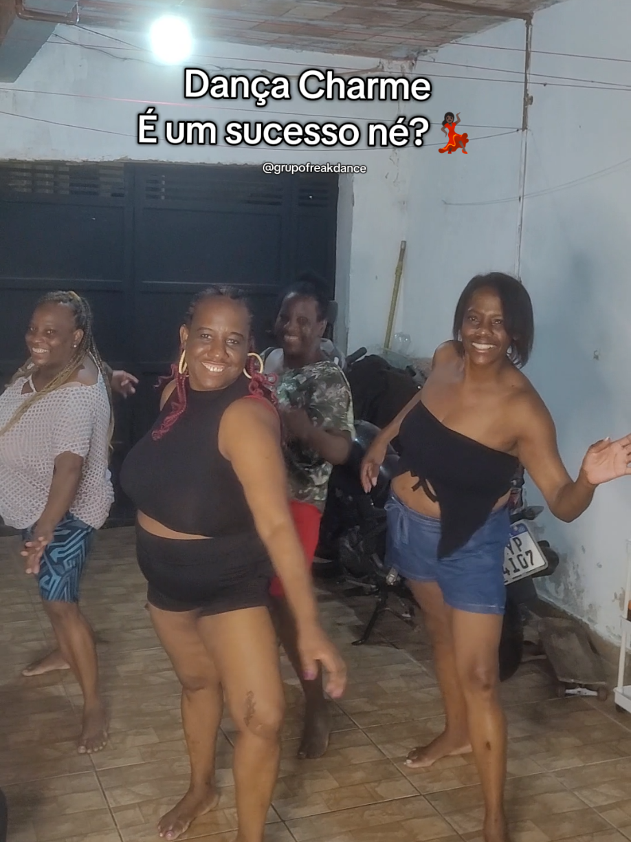 Dança Charme é um sucesso né? 💃🏿 @grupofreakdance  #anos90 #charme #anos80 #passinho #miami 