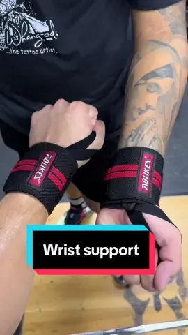 Wrist support 💪#wristsupport #GymTok #Fitness #pushday #gymrat 