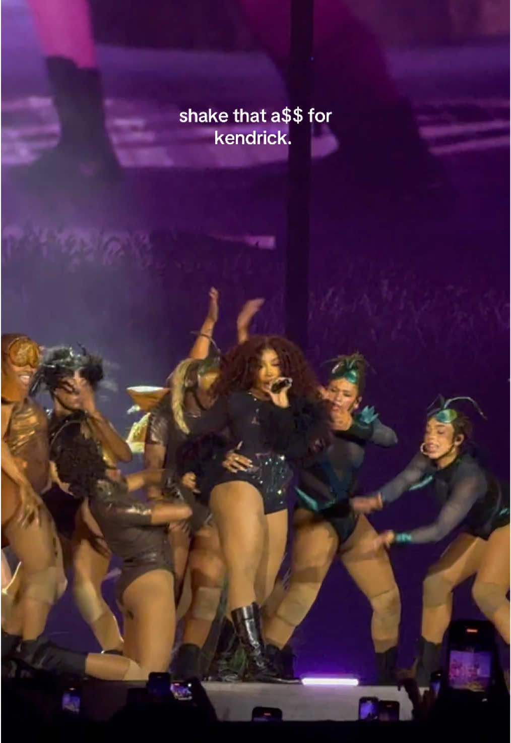 rich baby daddy;))  #grandnationaltour #grandnationaltour2025 #gnt #sza #kendricklamar 