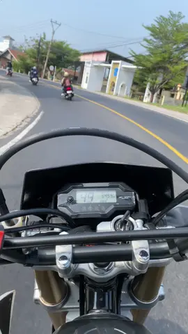 dipake hilingg enakk bett nihh untaa 😭😭#masukberandafyp #4u #crf #xybca #supermoto 