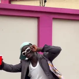 Tag the artist please 