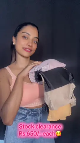 Crop top with cups❤️🥺 Rs 650/- only (stock clearance) WhatsApp 076 245 6419🥰❤️#moodystore #trending #croptop 