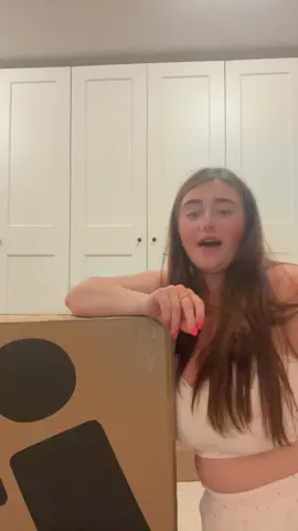 Unboxing Andrew’s suitcases🧳#newsuitcase #holidayhaul #holidays #holidaycountdown #suitcasepacking 