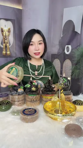 bên em đang có chương trình mua Trầm tặng Thác, số lượng có hạn , anh chị tranh thủ săn ạ